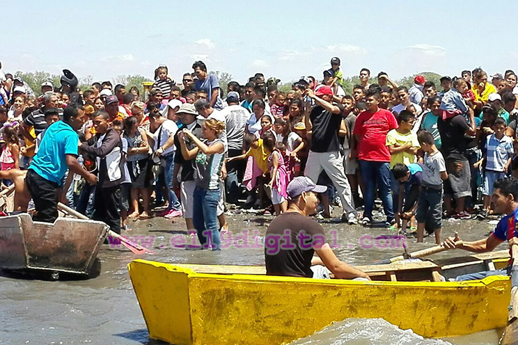 Gran afluencia de turistas en competencia de lanchas de remos en la Bocana de Tipitapa